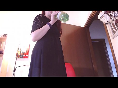 ❤️ Submisívna otrokyňa, ktorá miluje špinavé a šťavnaté nohavičky, je po zhliadnutí tohto videa nútená masturbovať! Domáce porno na sk.myastro.top ☑